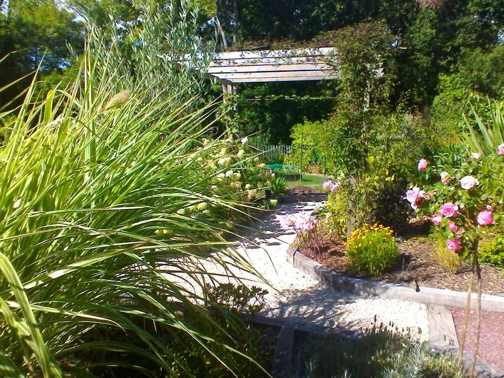 Les Muscaris Bed and Breakfast Le Minihic-sur-Rance Buitenkant foto